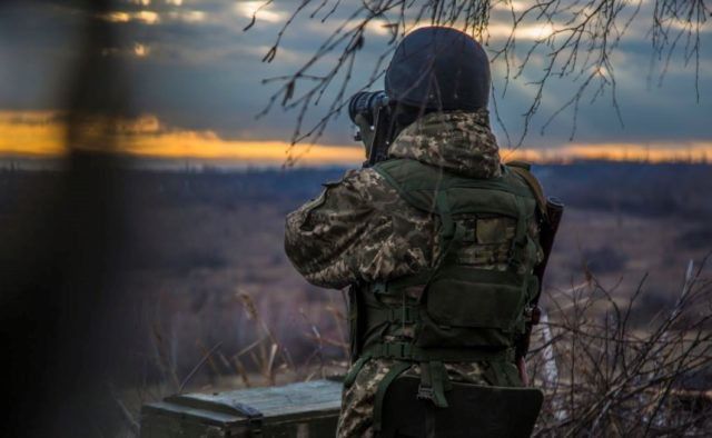 Захисники Луганщини борються за «дорогу життя»