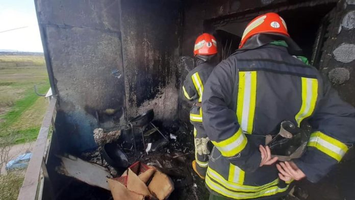 На Стрийщині вогнеборці ліквідували пожежу на балконі багатоповерхівки На Стрийщині вогнеборці ліквідували пожежу на балконі багатоповерхівки