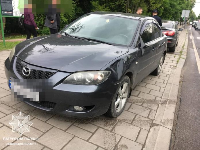 П’яного керманича без водійських прав оштрафували за наїзд на людей у Львові П’яного керманича без водійських прав оштрафували за наїзд на людей у Львові