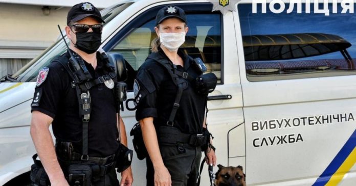 Вчора чотири рази у Львові повідомляли про замінування кладовищ Вчора чотири рази у Львові повідомляли про замінування кладовищ