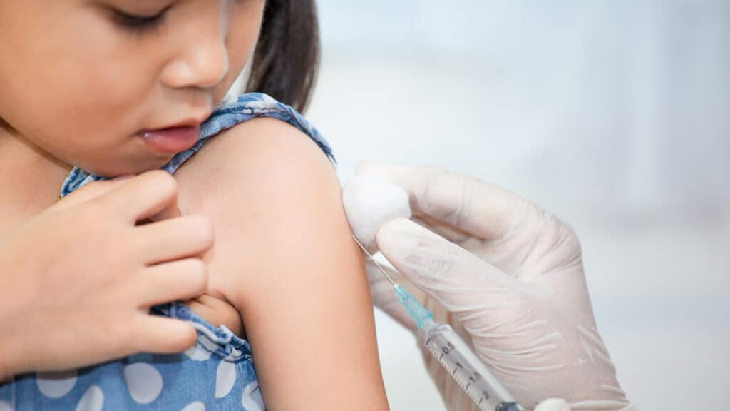діти вакцина