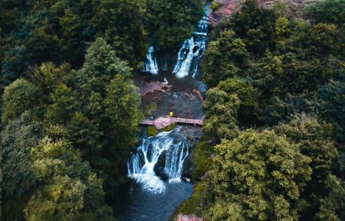7 дивовижних водоспадів України, які варто відвідати 7 дивовижних водоспадів України, які варто відвідати