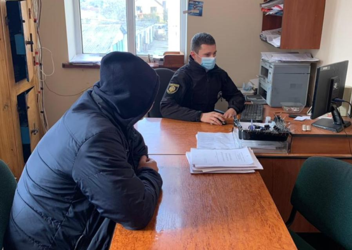 На Львівщині поліцейські затримали зловмисника, який поранив свого племінника На Львівщині поліцейські затримали зловмисника, який поранив свого племінника