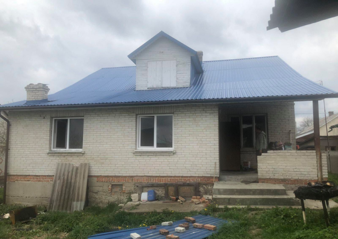 У Червоноградському районі вогнеборці врятували від знищення вогнем житловий будинок У Червоноградському районі вогнеборці врятували від знищення вогнем житловий будинок