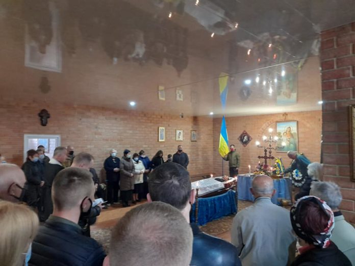 У Стрию попрощалися з добровольцем Іваном Підлубним У Стрию попрощалися з добровольцем Іваном Підлубним