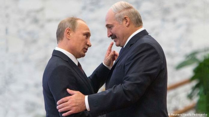 Лукашенко домовився з Путіним про військову допомогу «у випадку активізації НАТО» Лукашенко домовився з Путіним про військову допомогу «у випадку активізації НАТО»