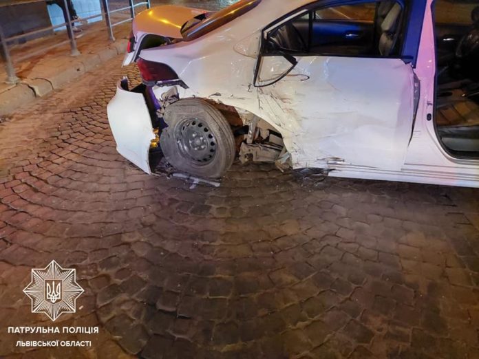 Утікаючи від патрульних, львів’янин напідпитку вчинив ДТП Утікаючи від патрульних, львів’янин напідпитку вчинив ДТП