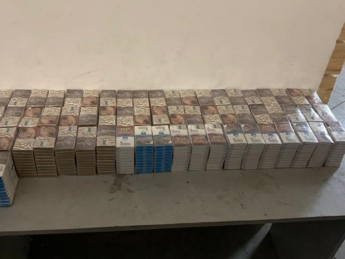 На кордоні з Польщею затримали автівку набиту сигаретами На кордоні з Польщею затримали автівку набиту сигаретами