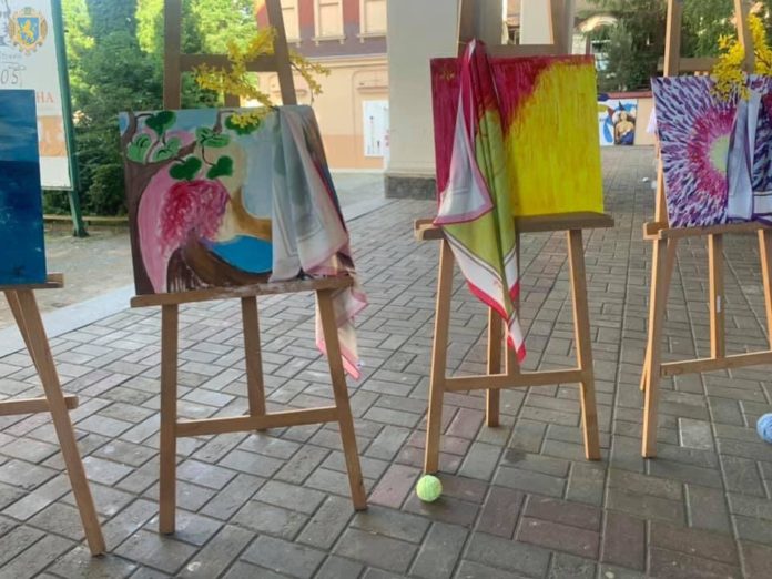 У Львові з’явилося ательє, де працюватимуть жінки, які постраждали від насильства У Львові з’явилося ательє, де працюватимуть жінки, які постраждали від насильства