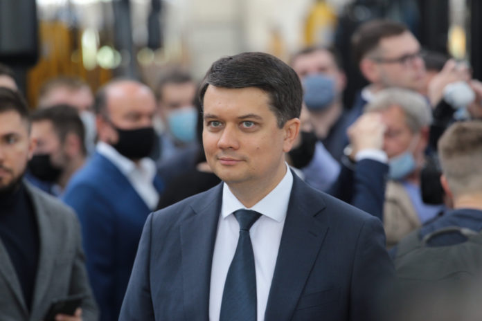Разумков хвилюється, що тероборона може перетворитися на «містечкові підрозділи» Разумков хвилюється, що тероборона може перетворитися на «містечкові підрозділи»