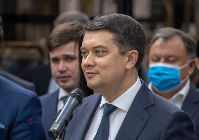 Гасло на формі збірної України з футболу нікого не ображає, – Разумков Гасло на формі збірної України з футболу нікого не ображає, – Разумков