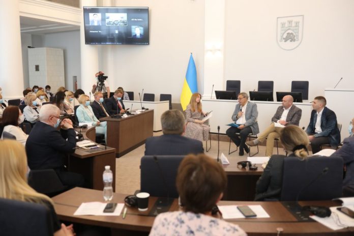 Львівські медики просять Верховну Раду відкоригувати податки Львівські медики просять Верховну Раду відкоригувати податки
