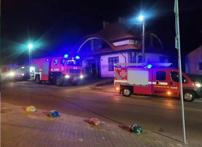 Під Львом вночі спалахнув ресторан Під Львом вночі спалахнув ресторан