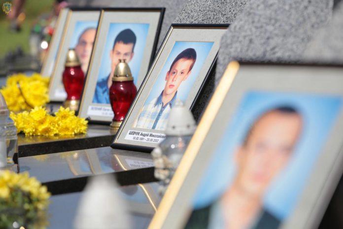 На Львівщині вшанували пам’ять загиблих у Скнилівській трагедії (фото) На Львівщині вшанували пам’ять загиблих у Скнилівській трагедії (фото)