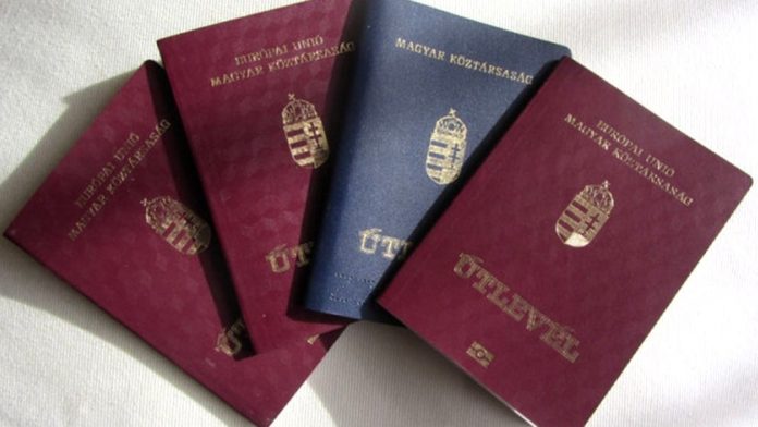 Двоє іноземців намагалися перетнути кордон з чужими паспортами Двоє іноземців намагалися перетнути кордон з чужими паспортами