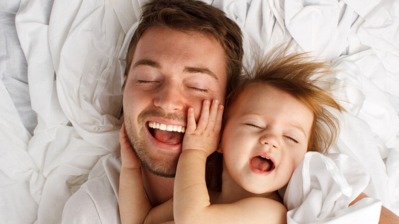 baby.dad_.laughing-900x600