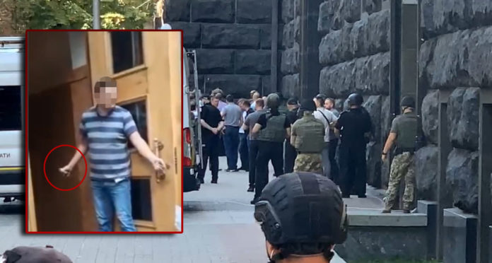 «Дістали чиновники». Чоловік, який хотів підірвати Кабмін, виявився колишнім військовим «Дістали чиновники». Чоловік, який хотів підірвати Кабмін, виявився колишнім військовим