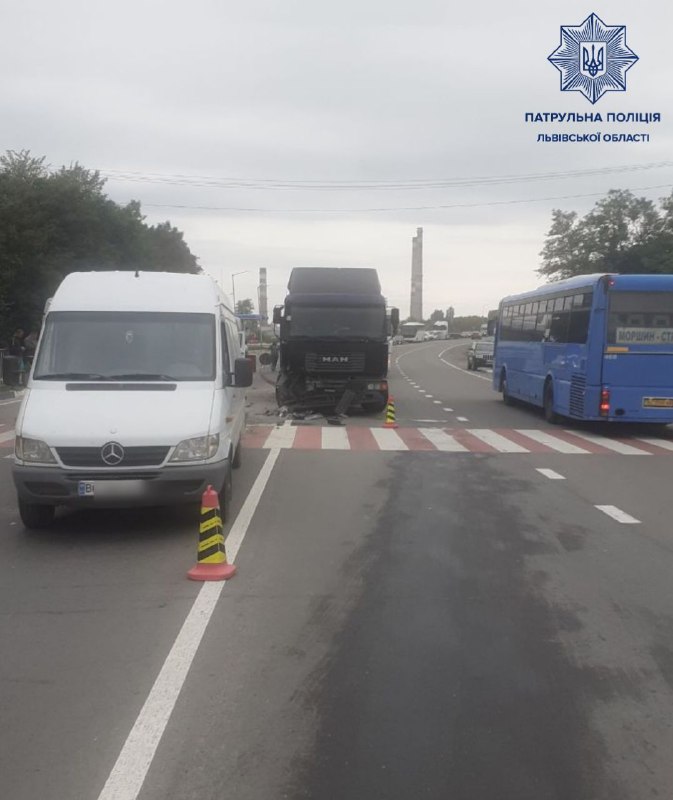 На Стрийщині ускладнений рух через автокатастрофу - 2