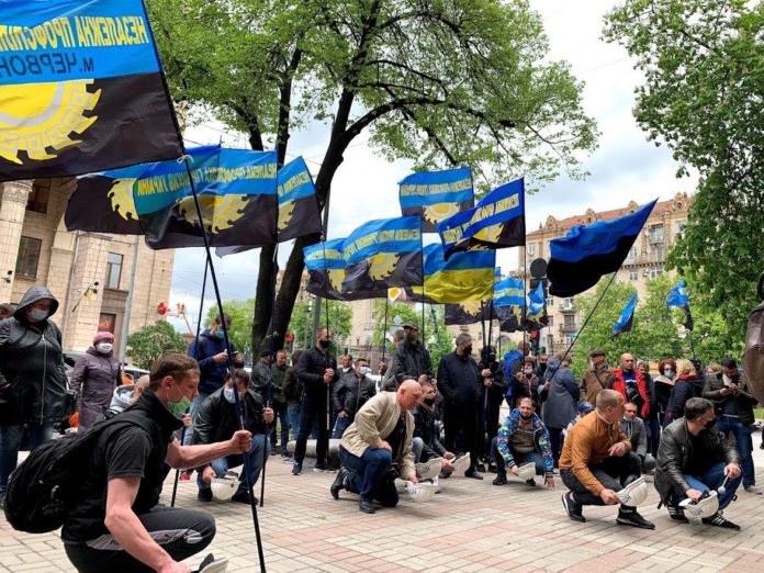 У Львові протестуватимуть шахтарі У Львові протестуватимуть шахтарі