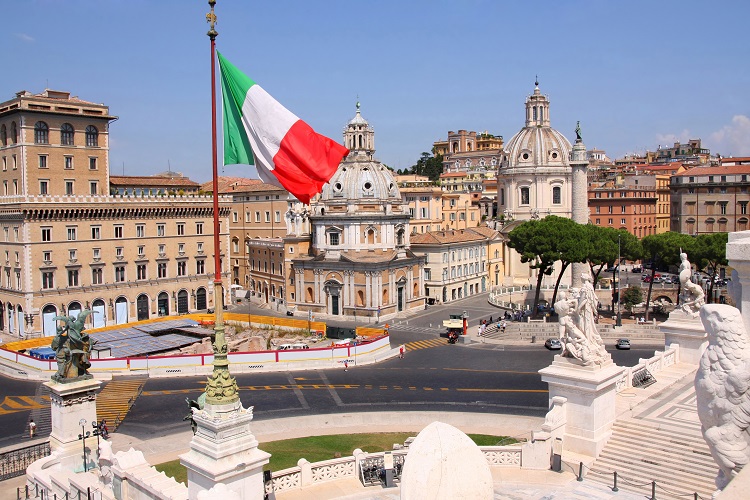 Італія послабить коронавірусні обмеження для туристів