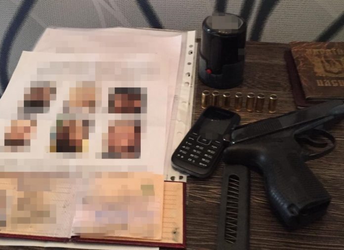 СБУ викрила проросійський осередок «тітушок» Киви СБУ викрила проросійський осередок «тітушок» Киви