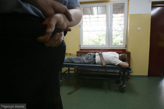 Українець помер у витверезнику в Польщі Українець помер у витверезнику в Польщі