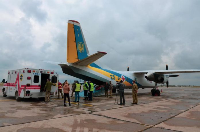 До Львова доставили поранених військових для лікування та реабілітації До Львова доставили поранених військових для лікування та реабілітації