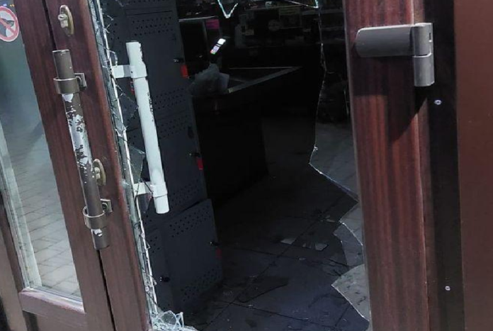 У Золочівському районі поліцейські затримали зловмисника невдовзі після вчинення крадіжки з магазину У Золочівському районі поліцейські затримали зловмисника невдовзі після вчинення крадіжки з магазину