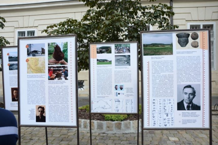 Цінні артефакти: на площі Ринок можна дізнатися про найцікавіші знахідки на території Львівщини Цінні артефакти: на площі Ринок можна дізнатися про найцікавіші знахідки на території Львівщини