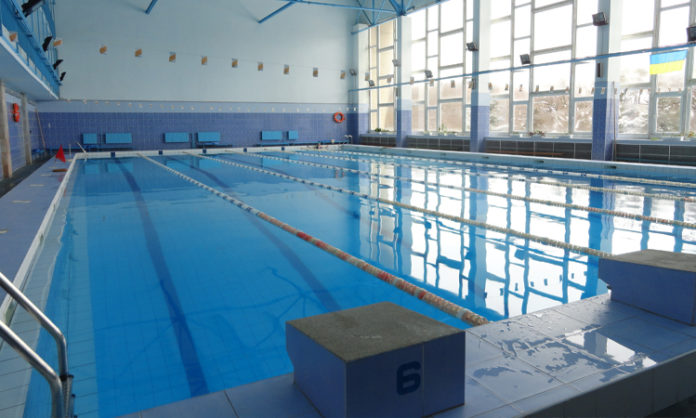 У Львові дослідили якість води у басейнах