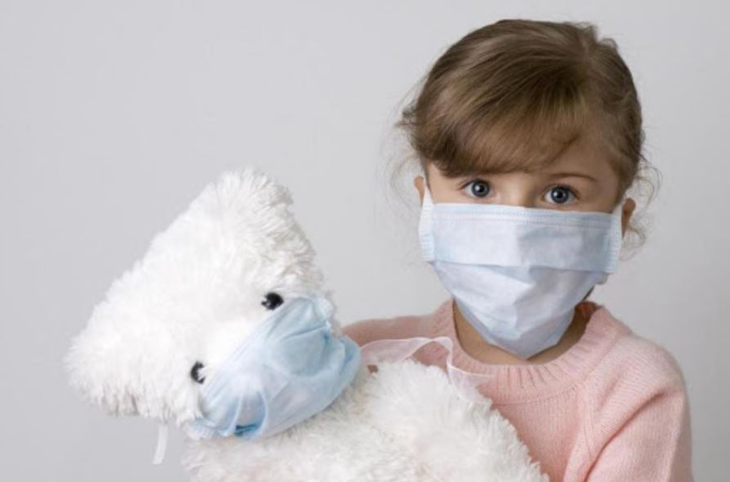П'ятирічну дівчинку, хвору на коронавірус, рятують у львівській лікарні