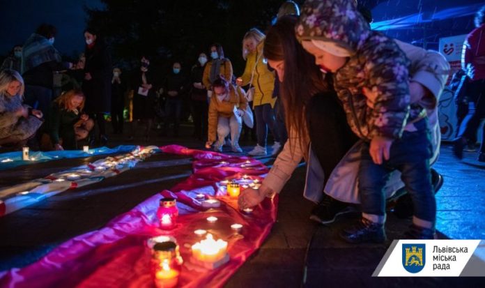 Створенням «Світлової Хвилі» у Львові вшанують пам’ять дітей, які померли під час вагітності чи після народження Створенням «Світлової Хвилі» у Львові вшанують пам’ять дітей, які померли під час вагітності чи після народження