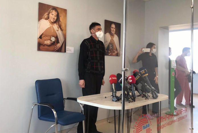 У Львові виписали пацієнта, якому провели першу трансплантацію легень в Україні У Львові виписали пацієнта, якому провели першу трансплантацію легень в Україні