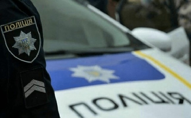 Львівські патрульні доставили до лікарні 3-річного хлопчика з сильним отруєнням