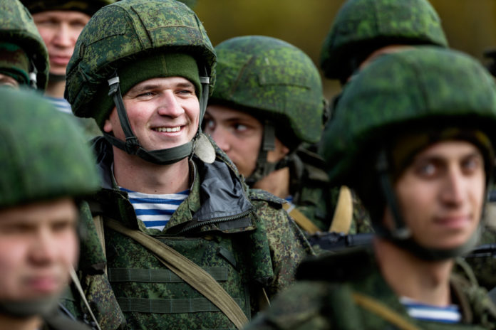 Росія направляє до ОРДЛО кадрових військових