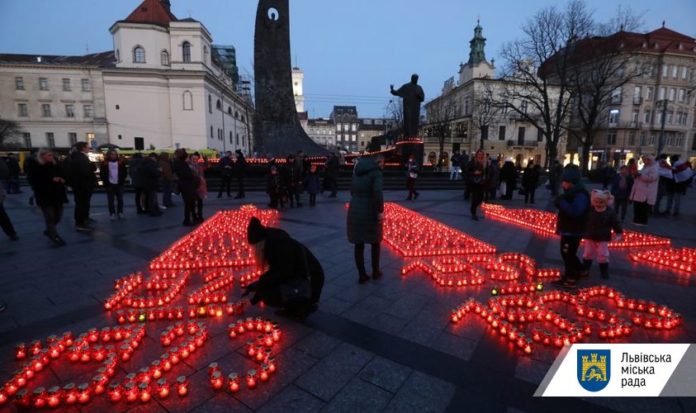 У Львові вшанували пам’ять жертв голодоморів та політичних репресій