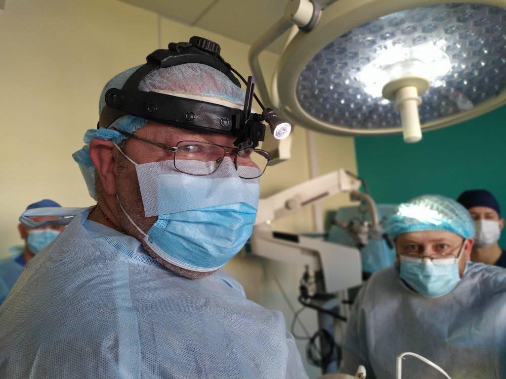 Нейрохірурги у Львові прооперували чотирьох пацієнтів, у яких діагностували новоутвори, завдяки сучасному УЗД-апарату
