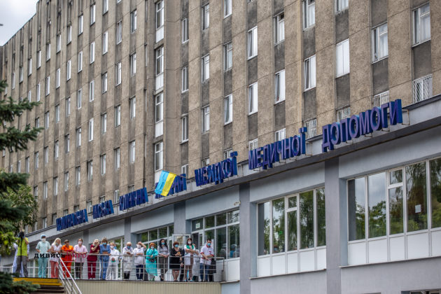 Минулої доби до лікарень Львівщини ушпиталили майже сотню пацієнтів з коронавірусом