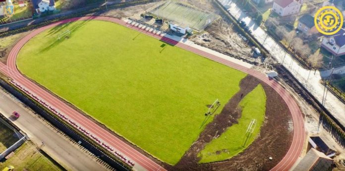 За дев’ять мільйонів гривень у Мостиськах спорудять стадіон (фото)