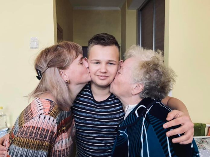 У Львові підліткові пересадили нирку від бабусі