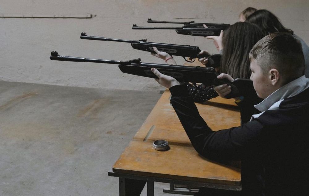 Львівські школярі вчитимуться стріляти зі зброї