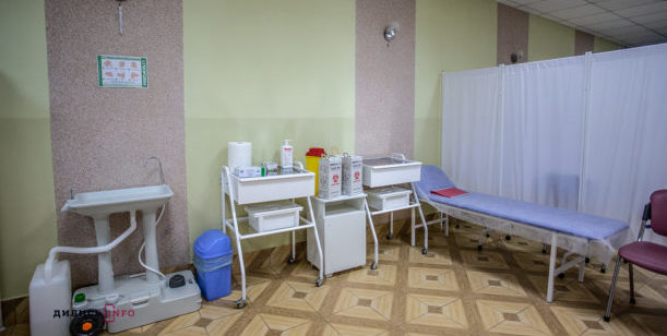 Понад чотириста тисяч українців зробили третє щеплення проти коронавірусу