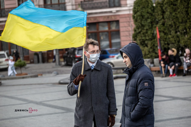 Зеленський призначив День єднання в Україні та підвищив зарплату військовим