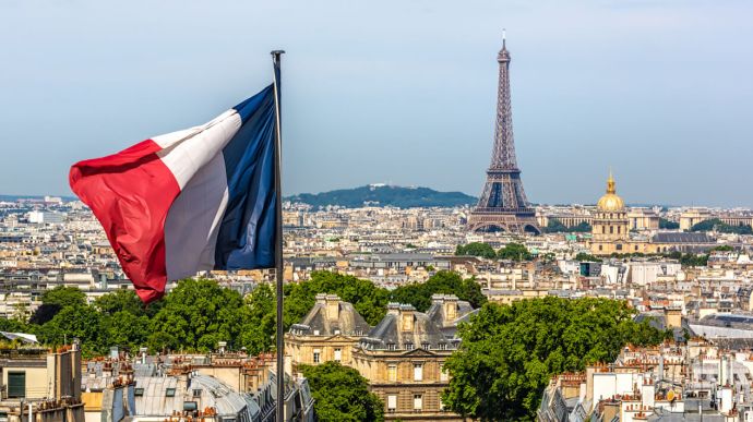 Франція змінює умови в'їзду для туристів