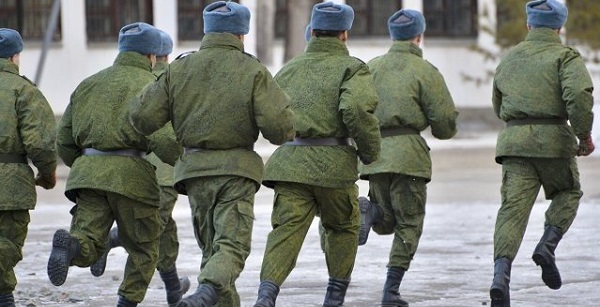 Деескалація чи блеф: що стоїть за російськими заявами про відведення військ від українських кордонів