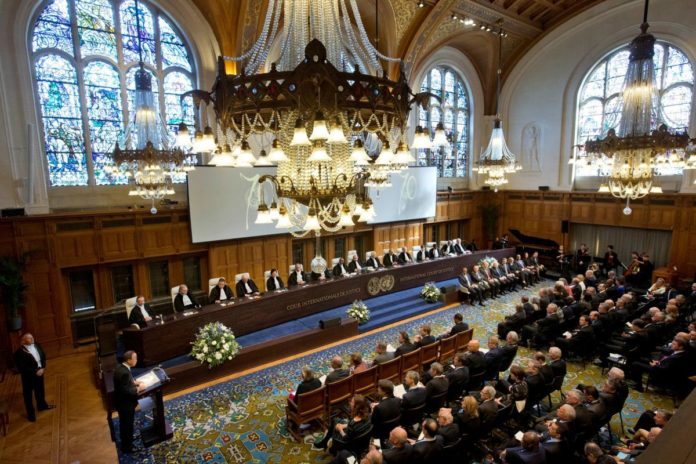 Прокурор Міжнародного кримінального суду в Гаазі Карім Хан оголосив, що розпочав розслідування воєнних злочинів та злочинів проти людяності в Україні.
