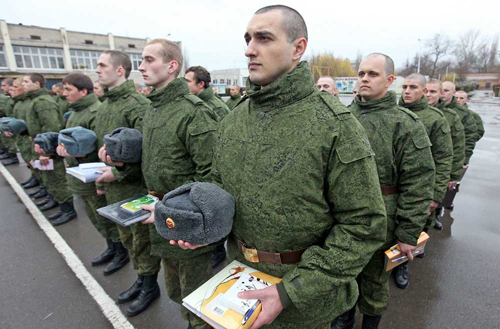 росіяни на псевдореферендумі на Луганщині шукають "гарматне мʼясо"