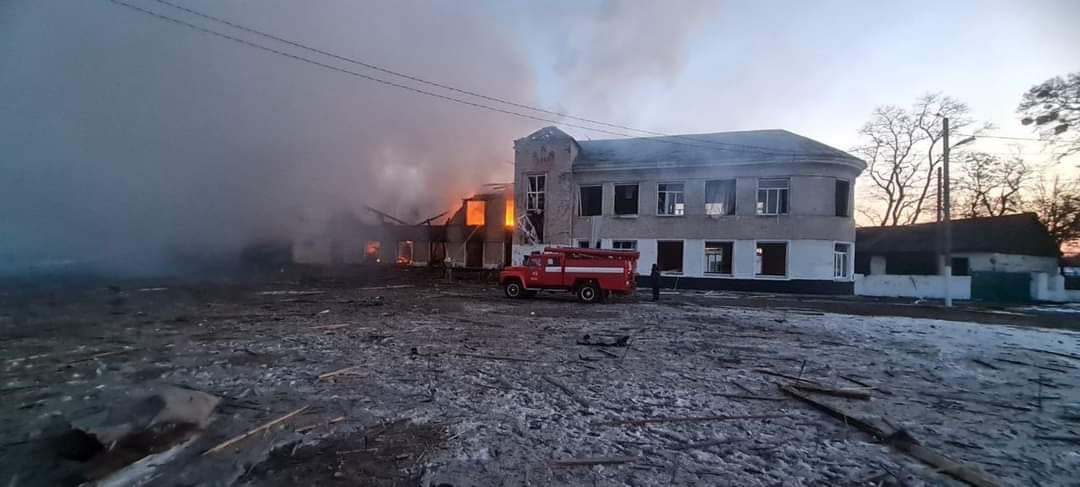 На Харківщині окупанти знищили школу (фото)