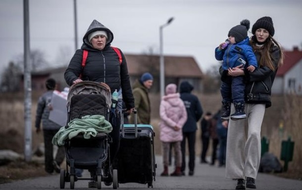 Через війну, оголошену РФ, Україну покинули понад півтора мільйона біженців