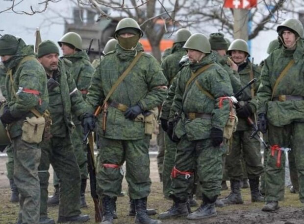 рф перекидає велику кількість військ у Крим